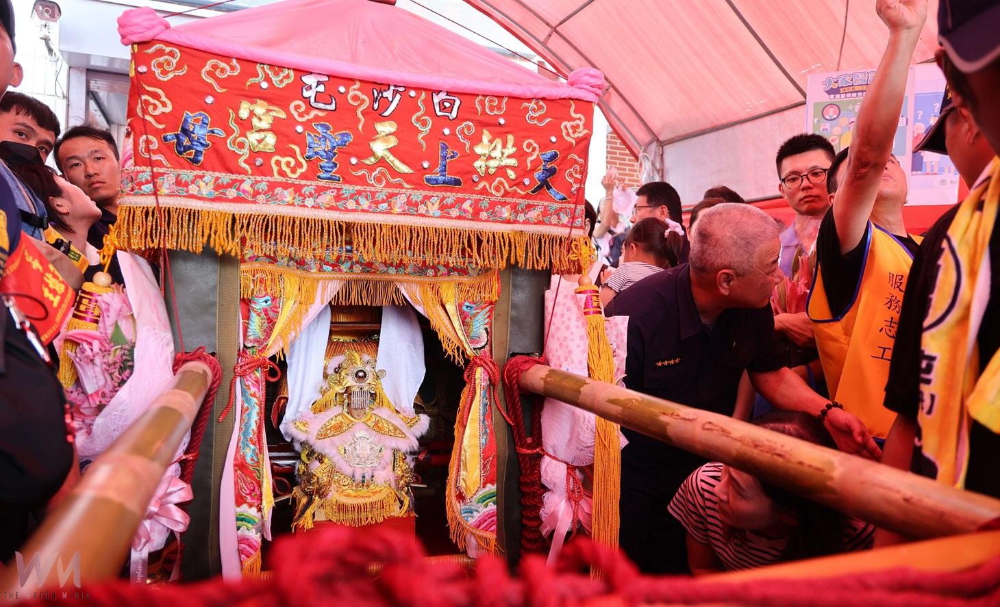 （有影片）／白沙屯媽祖進香逾70萬熱潮湧入北港　張麗善祈願台灣平安世界和平