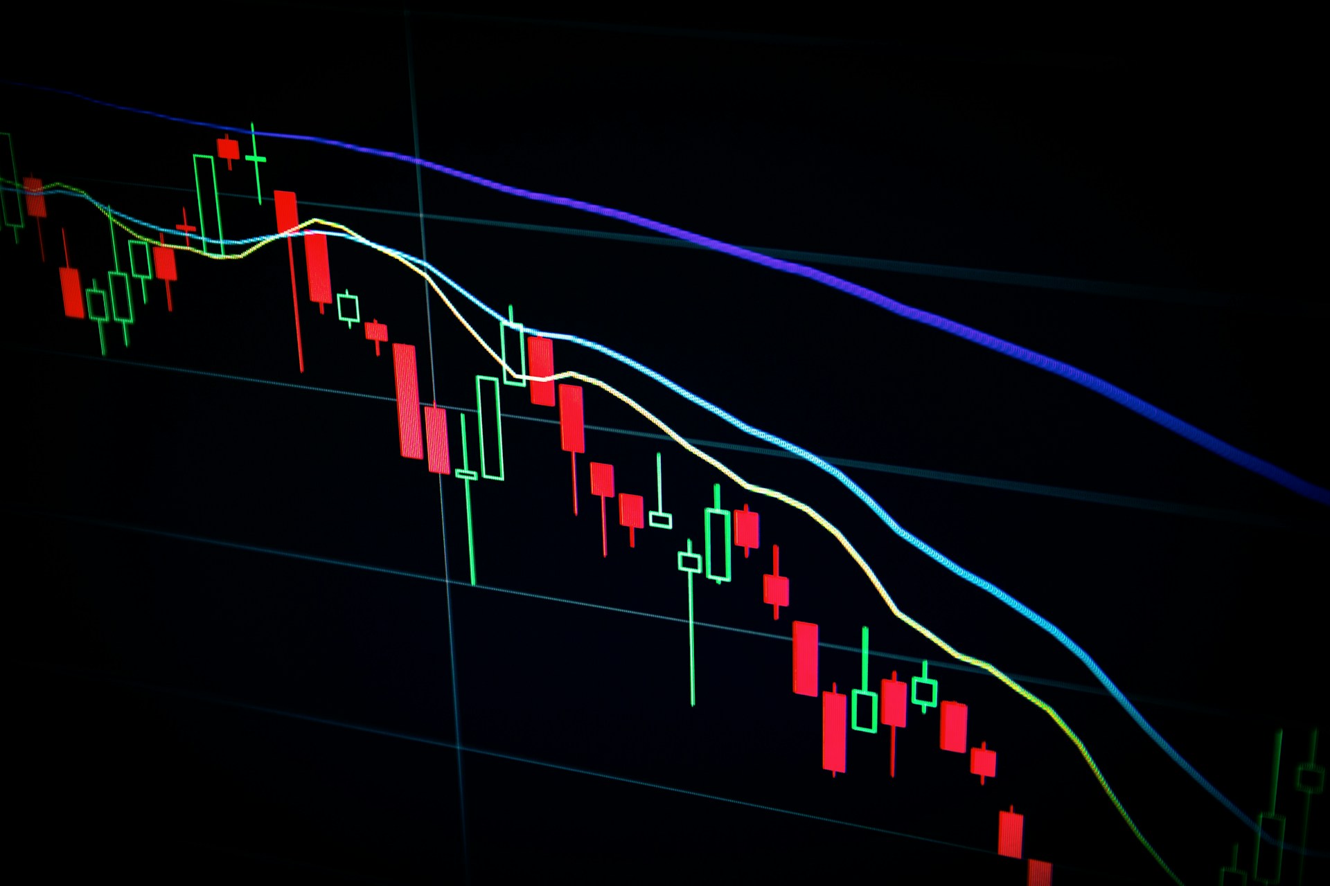 4月股災不停扣！散戶抱緊台股ETF，00713、00929最抗跌