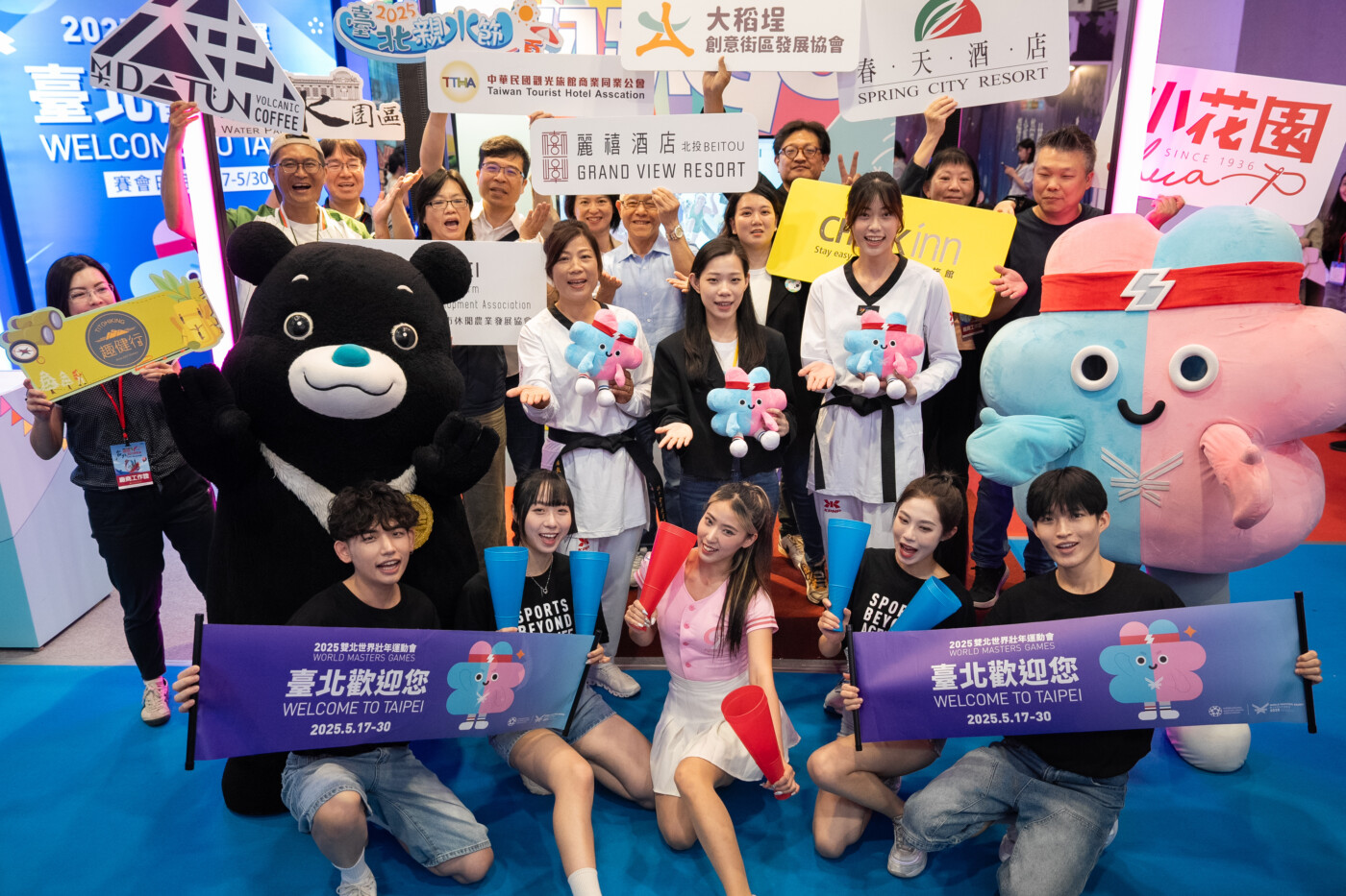 為世壯運選手加油！奧運國手羅嘉翎與母親驚喜現身「臺北館」推廣臺北運動觀光  多款特色遊程、伴手禮優惠開賣
