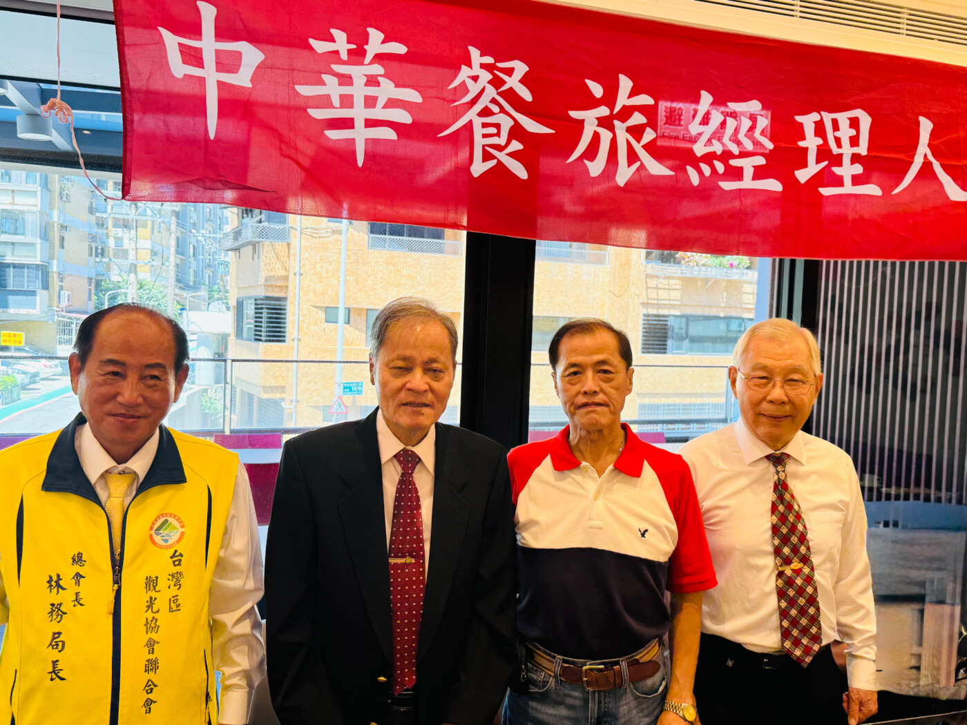 中華餐旅經理人協會理監事改選  周世雄理事長蟬聯