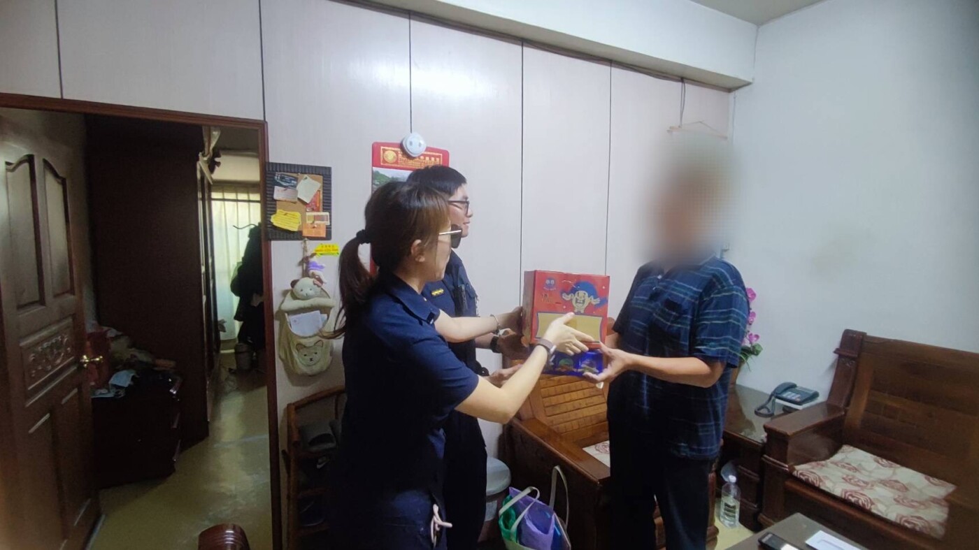 工安險奪命！21歲男養家觸電　警方雪中送炭伸援手