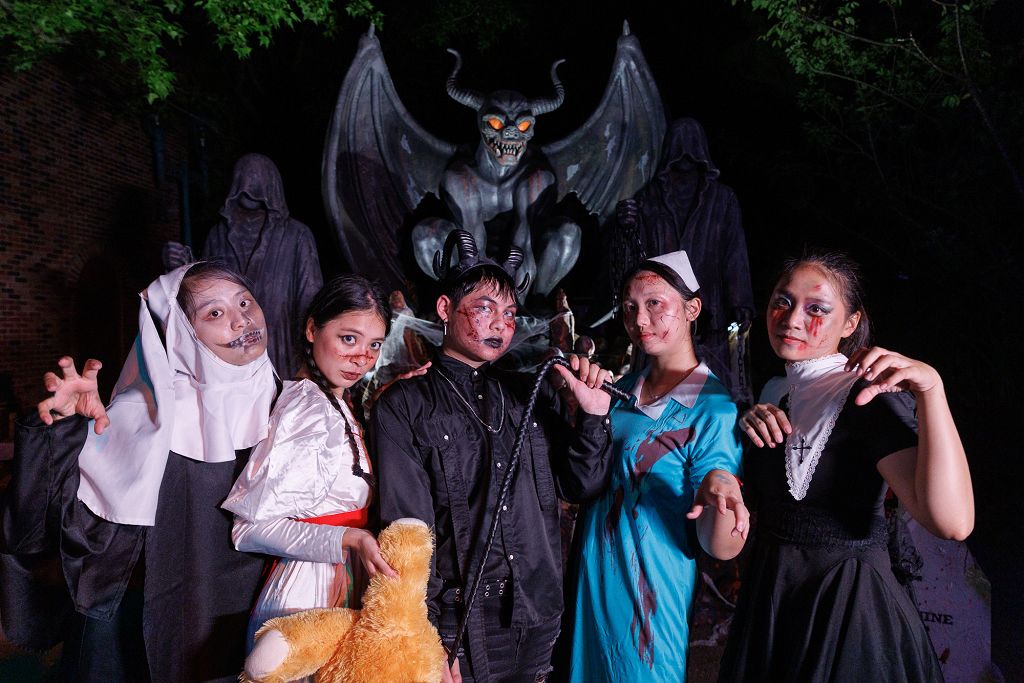 六福村墓碑鎮萬聖夜登場!星光優惠票10/31限定 英雄與星座族都有專屬好康