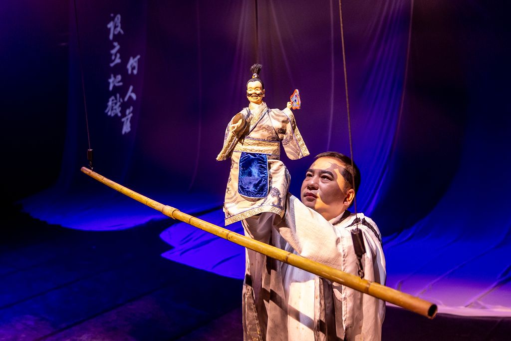 厲陰宅壵士斷腕為兄弟 3千草人鬥鬼王登歌劇院