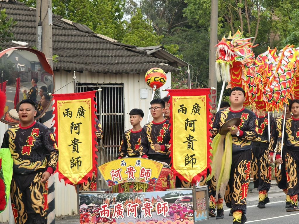 吳府千歲聖誕民雄遶境吸人潮 廟方盼庇佑地方平安