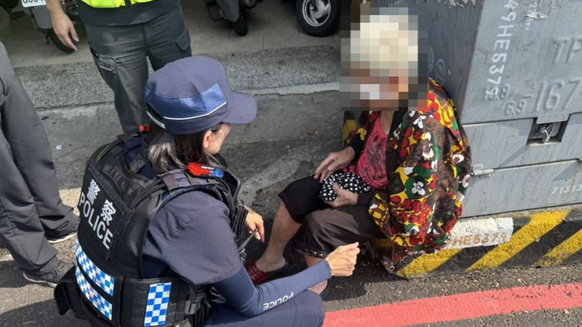 台中80歲婦迷路跌倒!暖警耐心安撫、拼湊資訊助平安返家