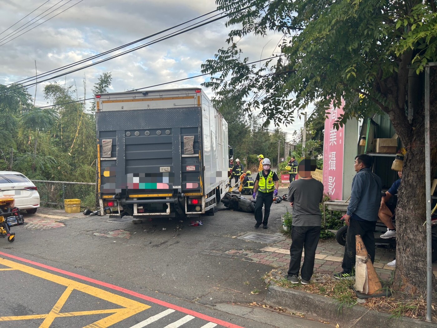 松竹路致命事故　女騎士遭大貨車撞擊急救無效身亡