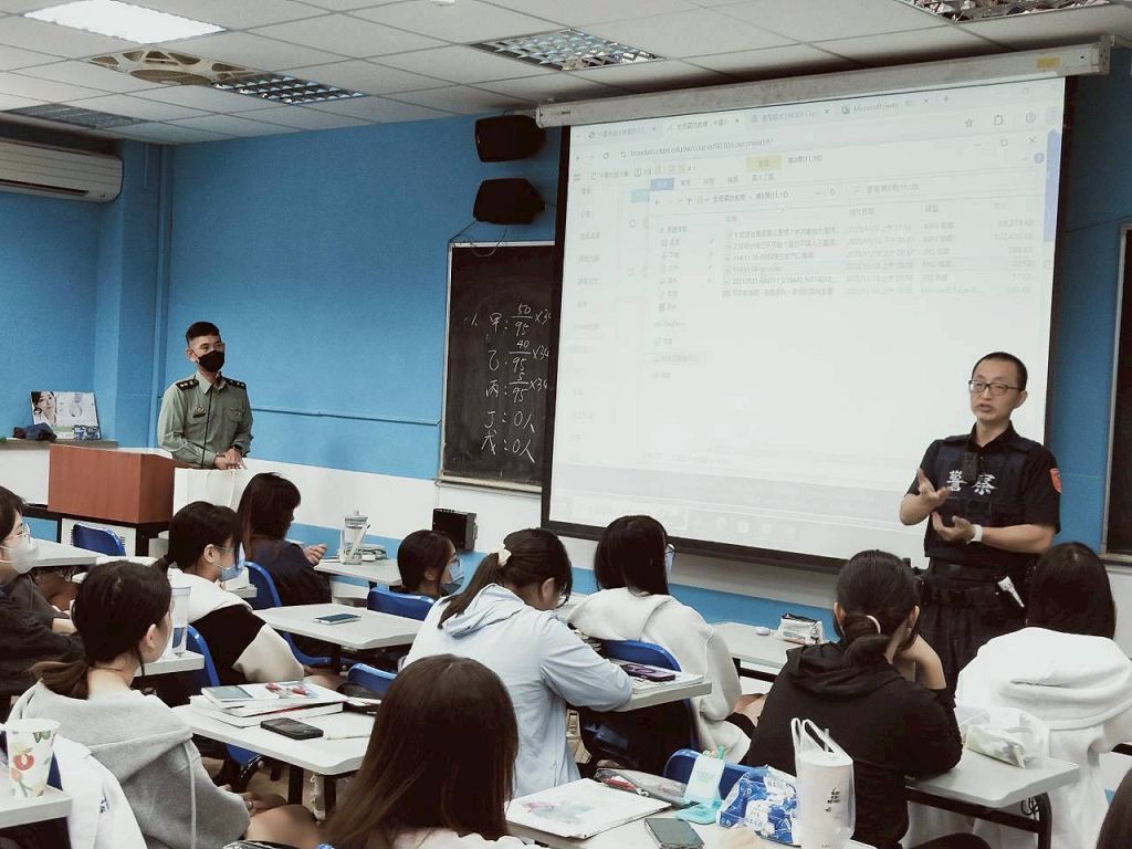 詐騙手法進化 台中警深入大學授課:多問一句就能避開陷阱 3 20251128171006 97
