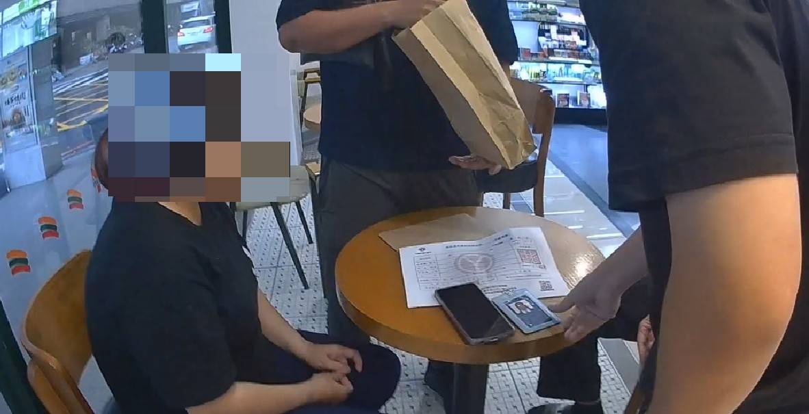 看起來不起眼的她  竟是詐欺老手 老翁配合設局逮人