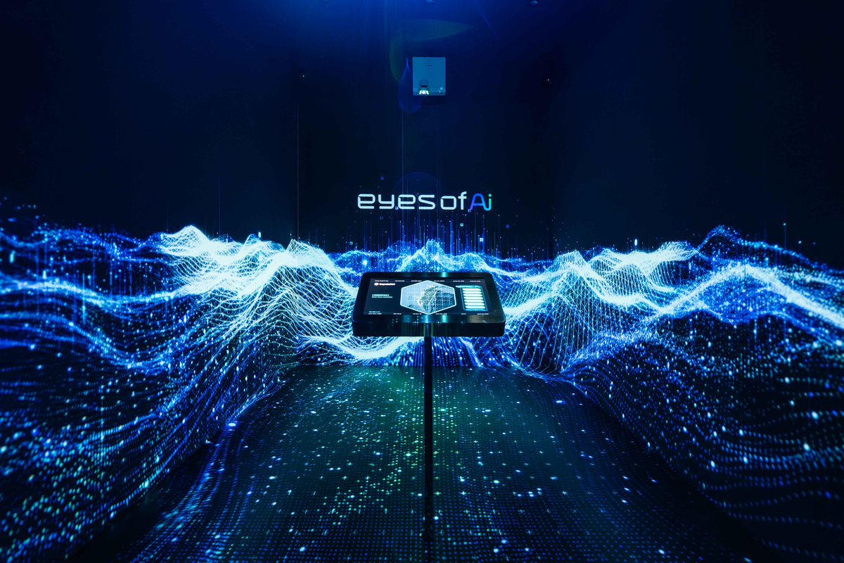 從工業之眼到藝術之窗：信驊科技 Cupola360 全景影像經黑川互動轉譯，於高雄研發中心演繹沉浸式感官新視界。