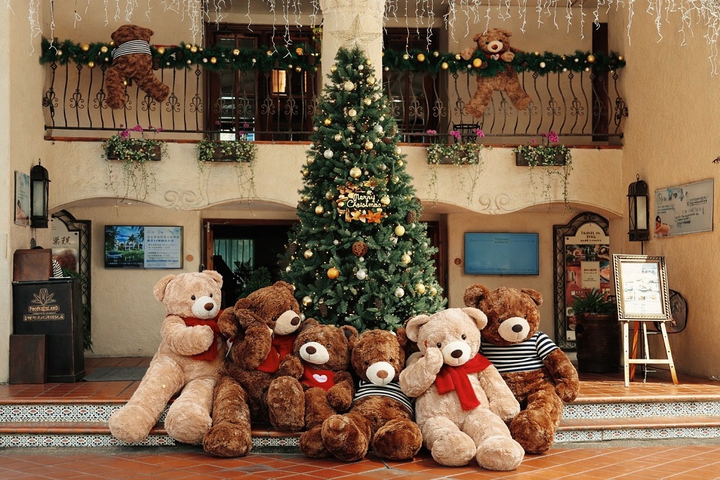 上百隻「萌熊大軍」溫暖攻佔理想大地   打造全台最療癒渡假聖地