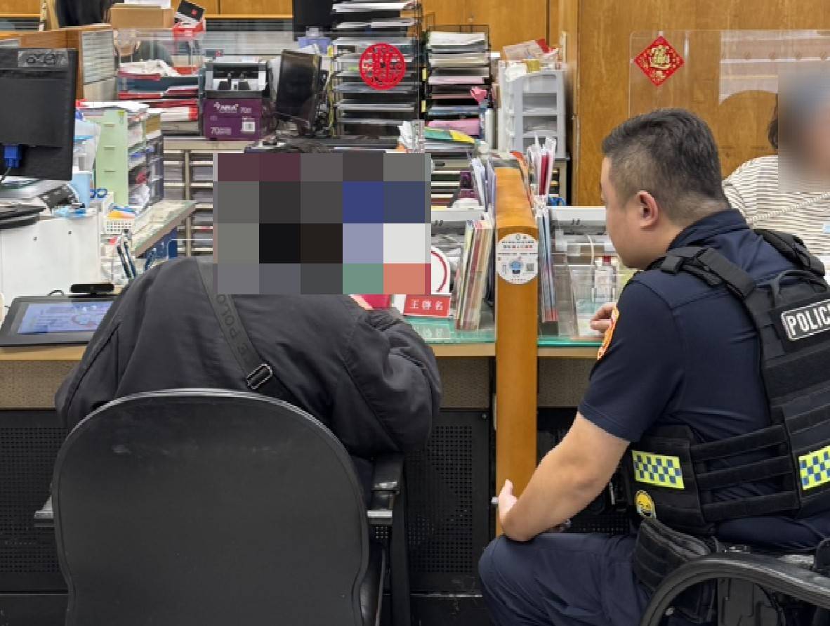 詐團教應付行員話術曝光　中警拆穿騙局保住民眾血汗錢