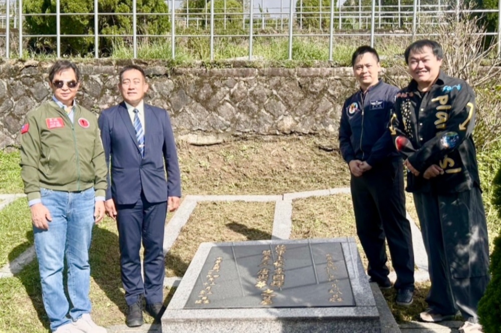 電影「異域」經典再現  孤軍後代淚灑長眠處    YouTuber司徒建銘紀錄歷史  亞細亞孤兒跪謝長官