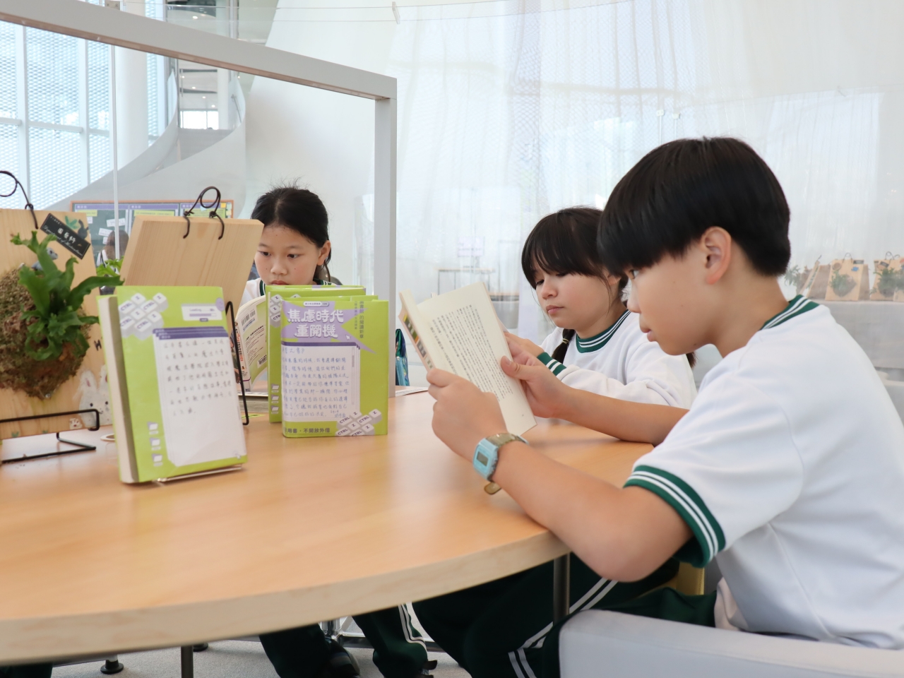 閱讀能量馬力全開　中市圖公布寒假書單助學子充電