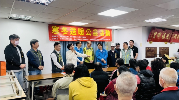 試營運就做公益　企業走入板橋社區送暖
