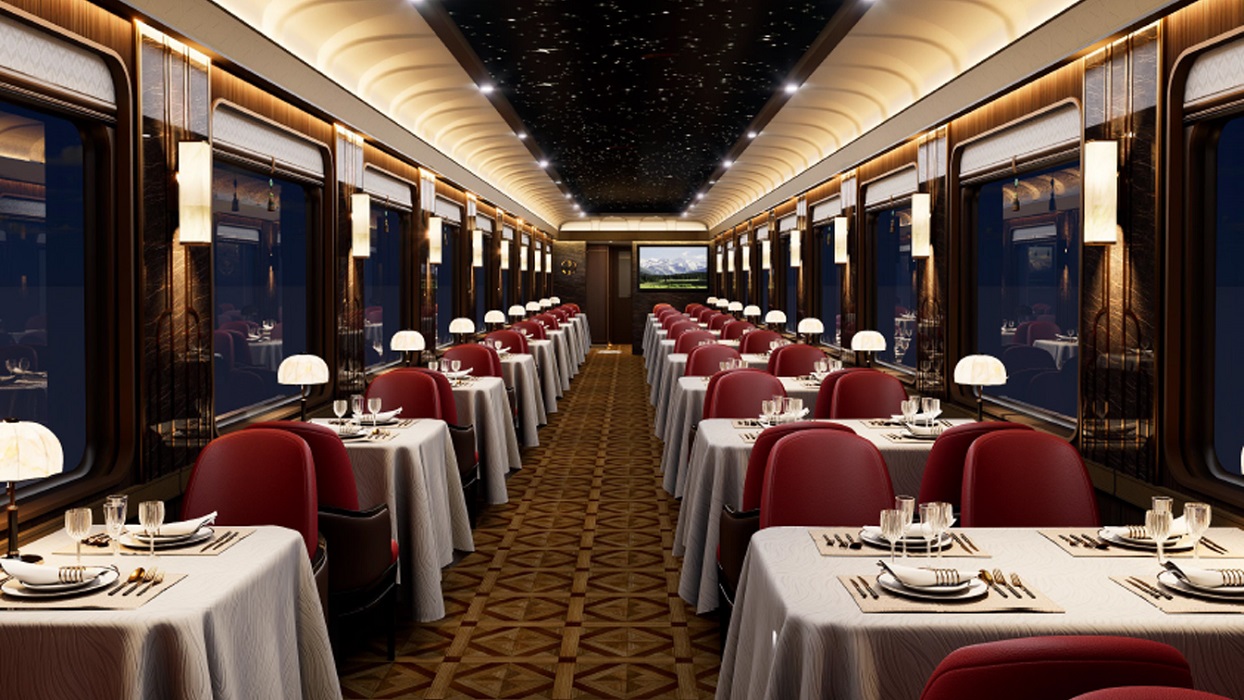 第四代「新東方快車」5月4日首航 陸上「頂級郵輪」震撼登場  新疆暮春初夏賞花浪漫遊首選