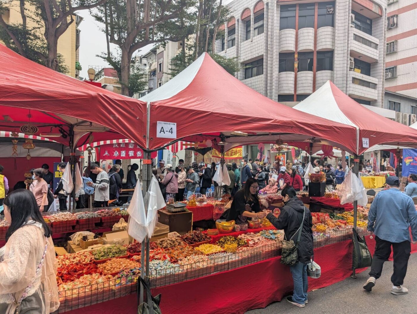 天津路年貨大街開跑　捷運加碼抽獎打造綠色商圈