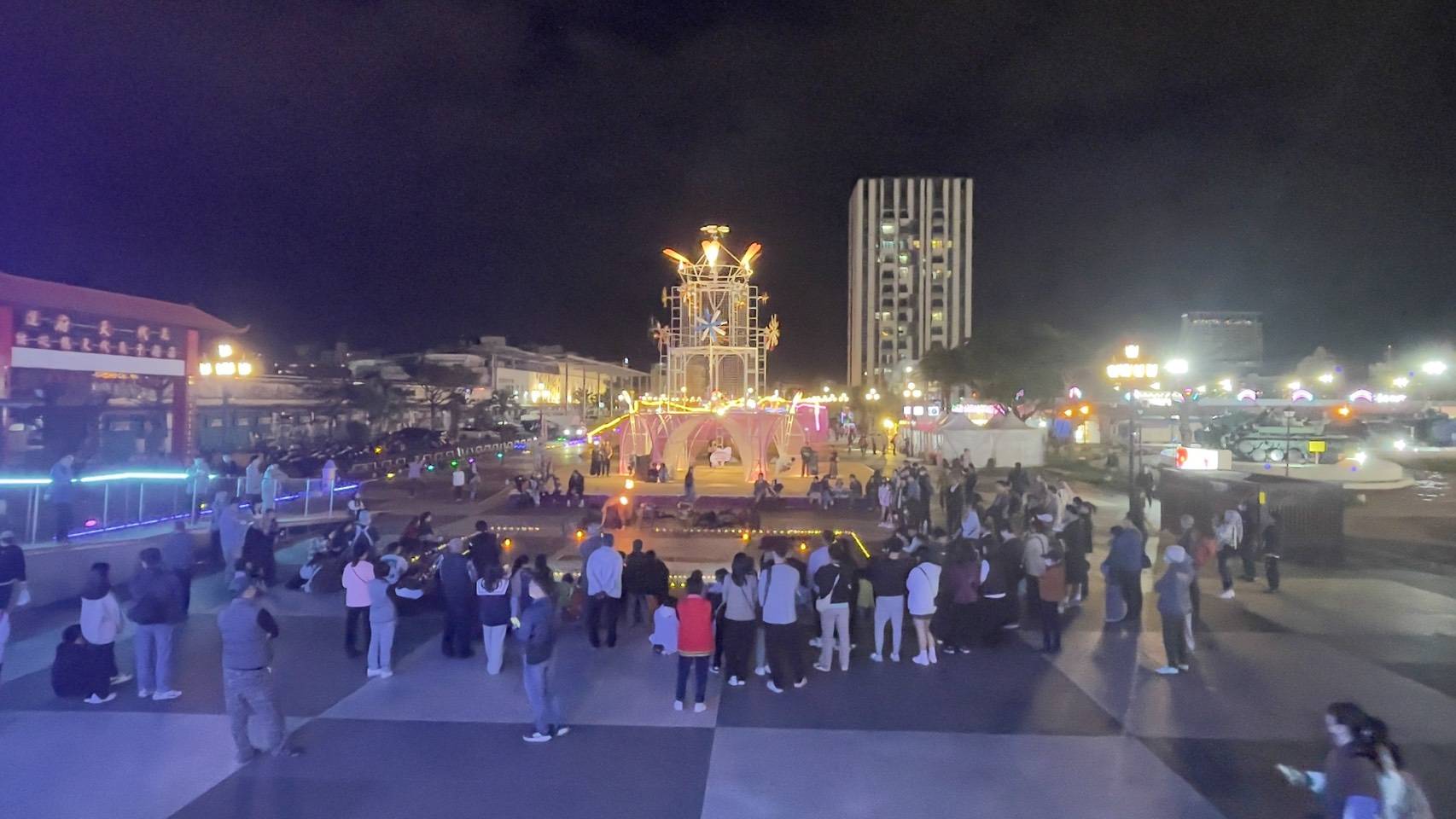 不是看不懂，而是走太快 ! 從花蓮太平洋燈會，看公共藝術為何拒絕被簡化