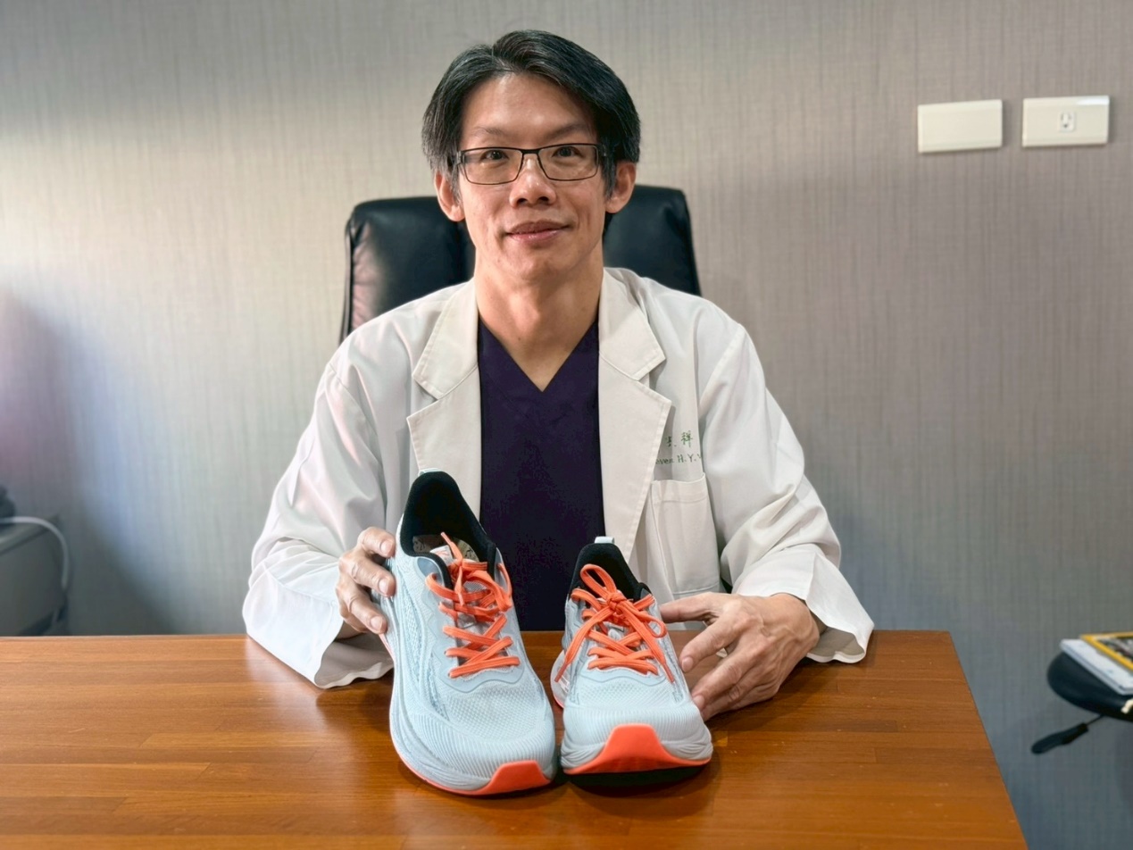 從診間到跑道：王院長的足部保養哲學　把「穩定」穿進日常工作裡