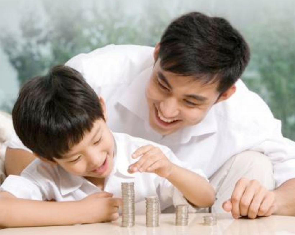 合庫人壽「合利超旺」利率變動型壽險 ， 讓您年終獎金穩健成長