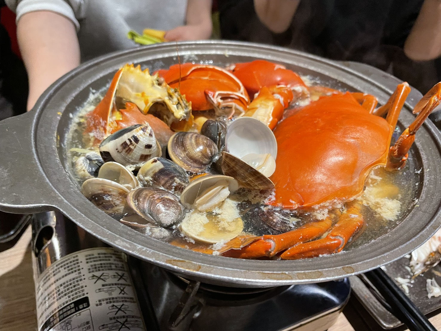 【台北中山國中站美食】小巷裡的實力派居酒屋　「憨人灶咖」無菜單料理成亮點